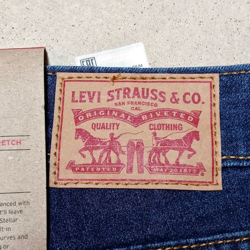 NWT Levi's 726 Flare Jeans Women's 31x30 Denim Bell Bottom High Rise Retro - Picture 4 of 13